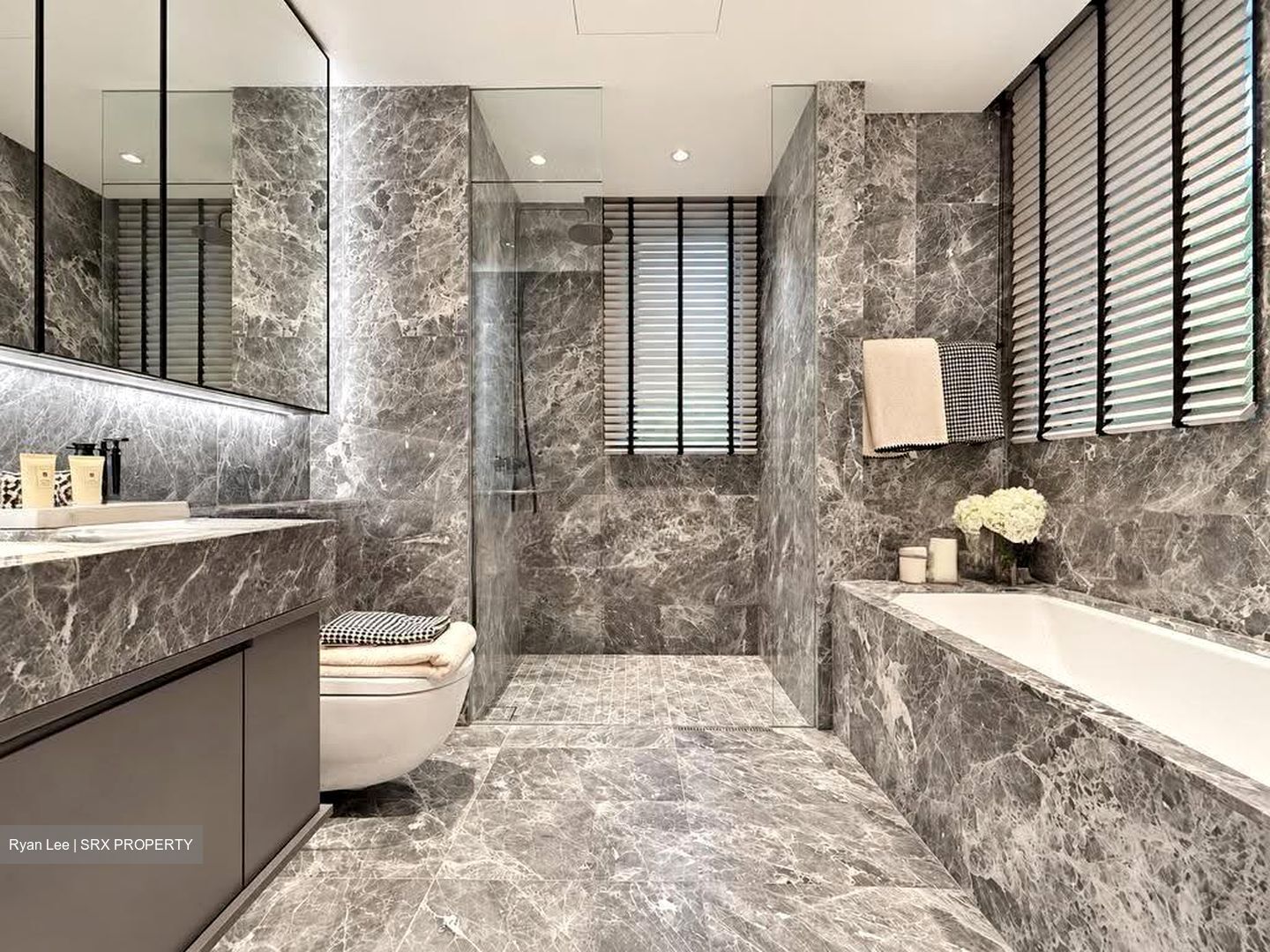 Meyer Road (D15), Condominium #618351201